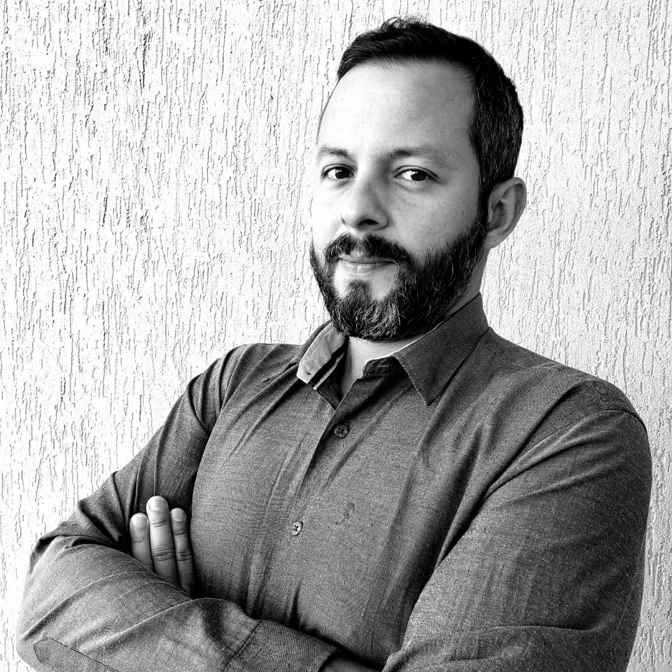 Foto do professor Raphael Laport